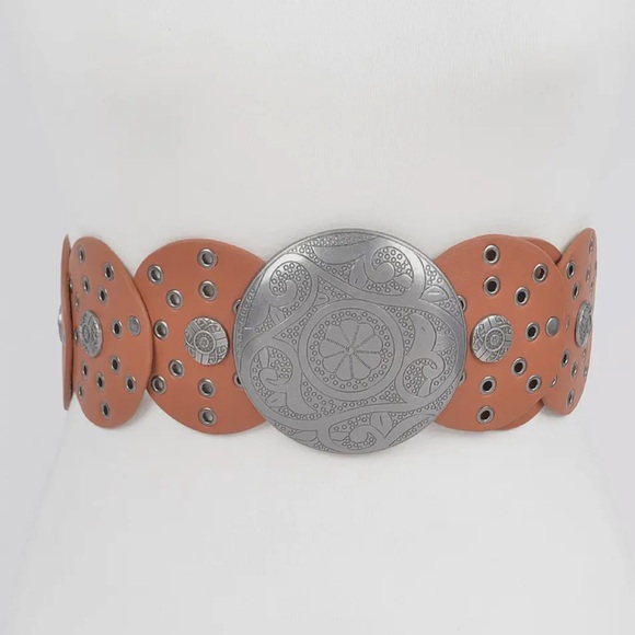 ShopEvelynne Accessories - Faux Leather Multi Eyelet Round
Western Belt